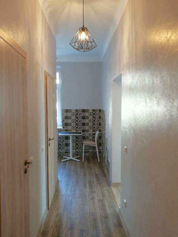 Siauliai Central Spot Apartment ภายนอก รูปภาพ